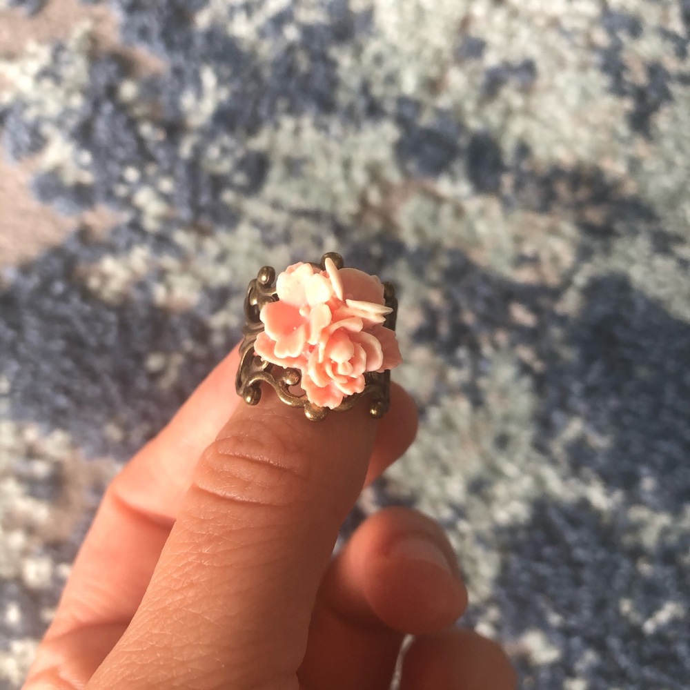 Adjustable Rose Ring - Picture 4 of 6